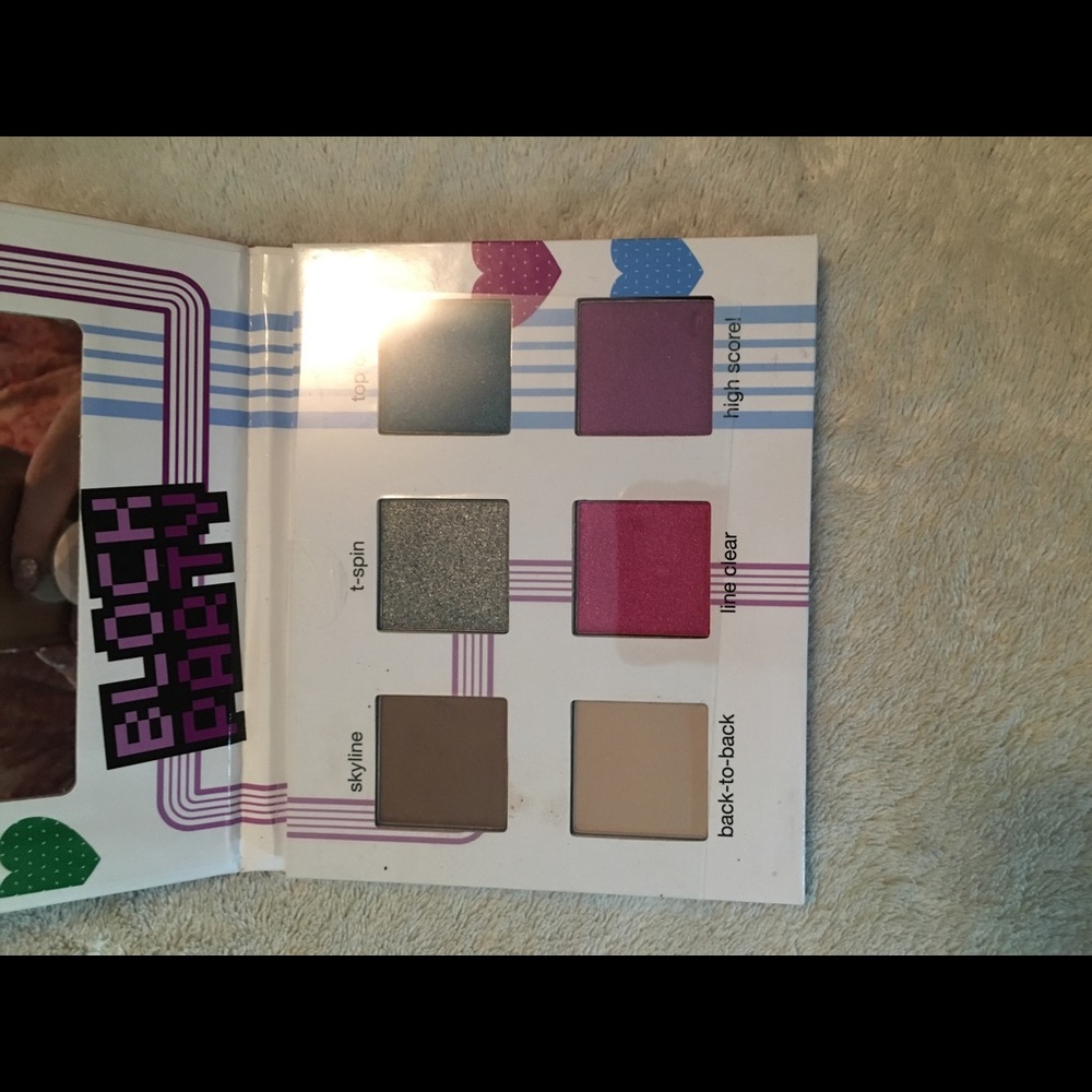 Tetris eyeshadow pallet